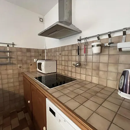 Spacieux Dans Maison Bourgeoise Avec Grande Terrasse Et Jardin Privatif Ombrage, A 10 Min A Pied Du Centre-ville * Nyons