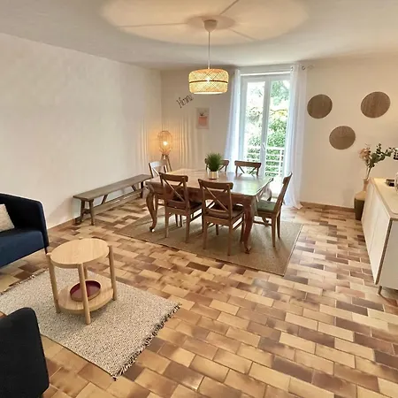 Daire Spacieux Dans Maison Bourgeoise Avec Grande Terrasse Et Jardin Privatif Ombrage, A 10 Min A Pied Du Centre-ville Nyons
