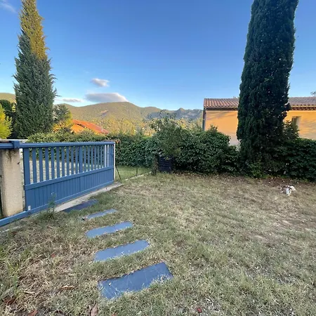 Daire Spacieux Dans Maison Bourgeoise Avec Grande Terrasse Et Jardin Privatif Ombrage, A 10 Min A Pied Du Centre-ville
