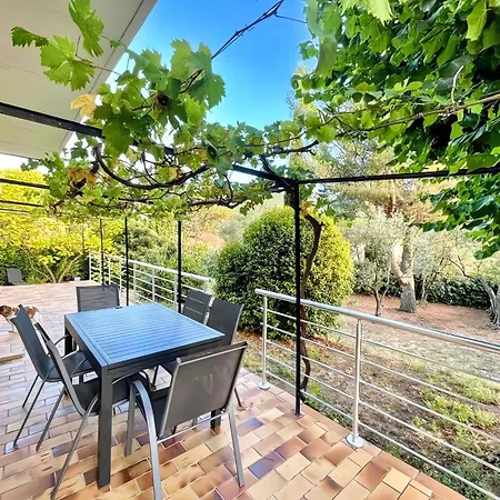 Spacieux Dans Maison Bourgeoise Avec Grande Terrasse Et Jardin Privatif Ombrage, A 10 Min A Pied Du Centre-ville *